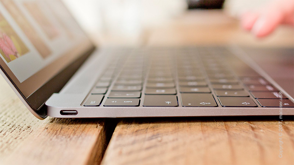 Странные щелчки при использовании MacBook Pro 2016 года