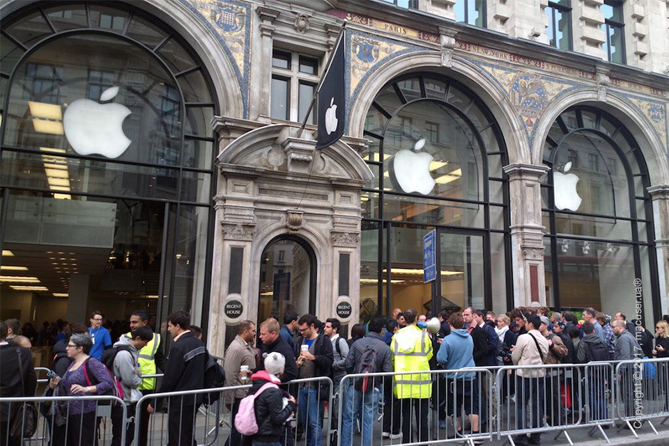 Очередь в Apple Store
