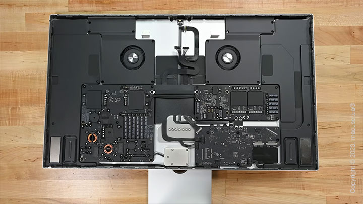 Ремонт монітора Apple Studio Display 27