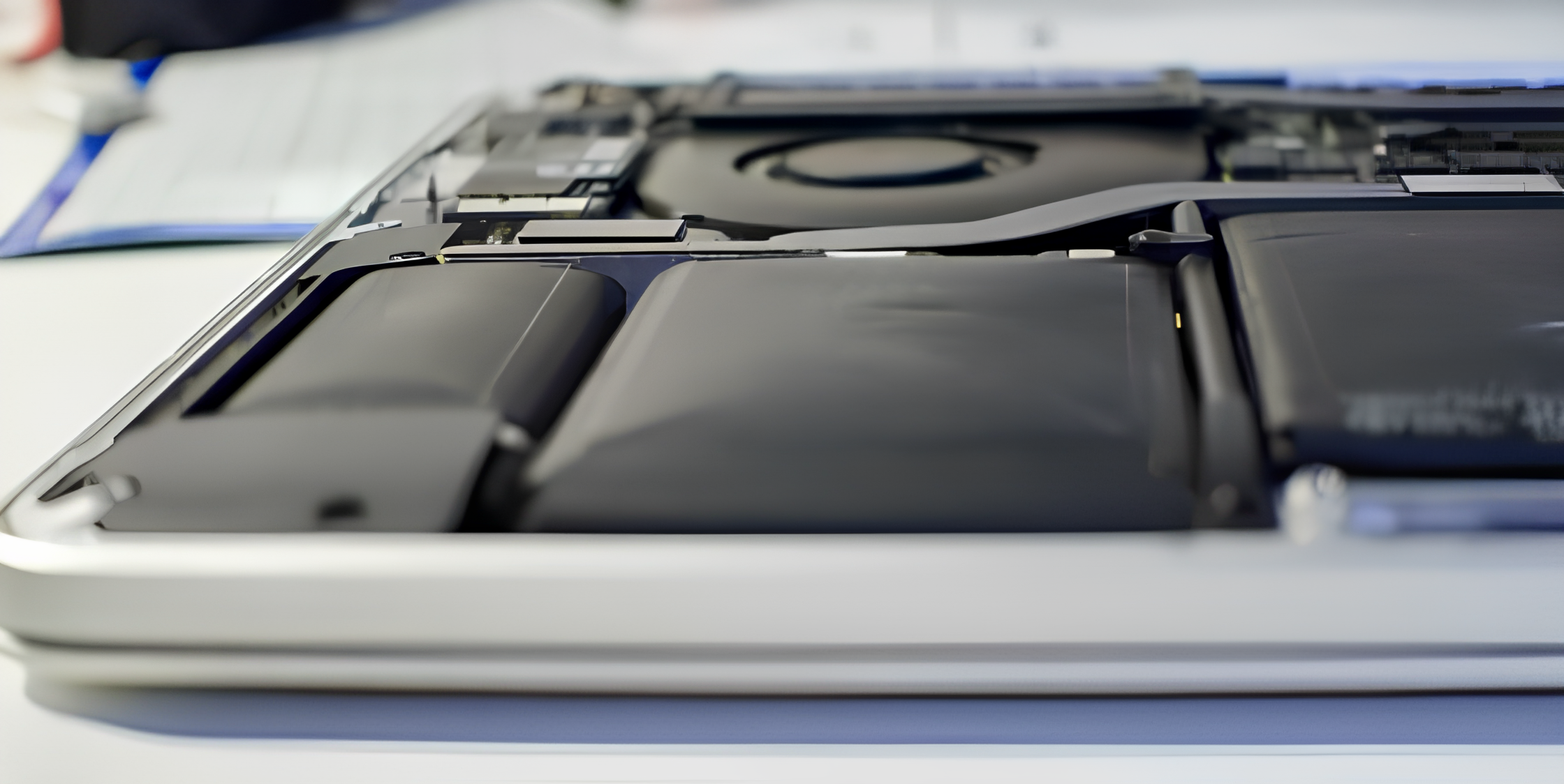 Коли потрібно міняти акумулятор на MacBook?
