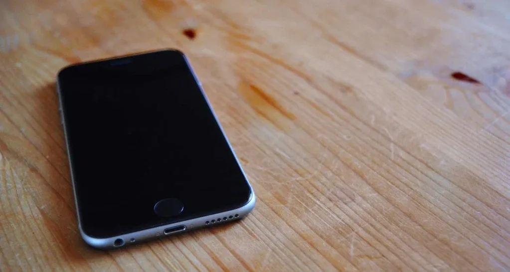 Не вмикається iPhone: що робити та як визначити причину несправності