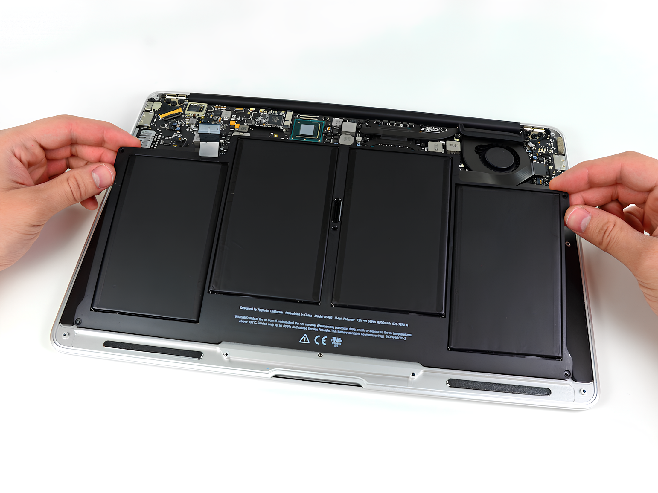 поміняти акумулятор для MacBook