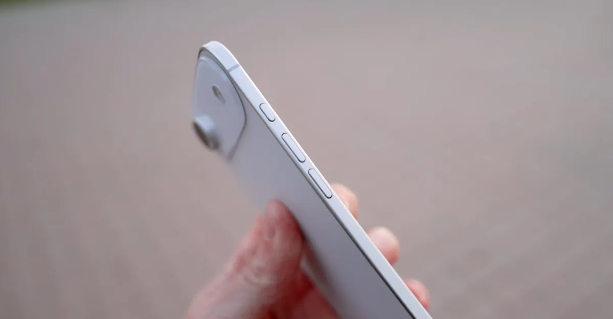 iPhone Air 2025
