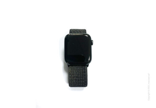 Б/У Apple Watch Series 6 GPS 44mm Space Gray Aluminum Case with Black Sport Loop